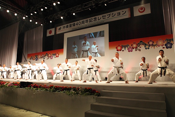 空手演武の披露